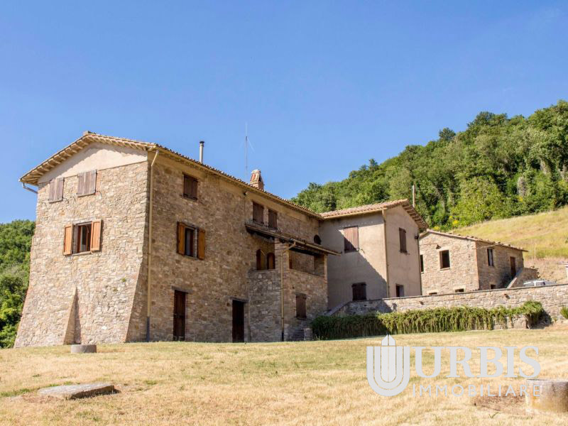 Complesso Immobiliare – Loc. Petrata