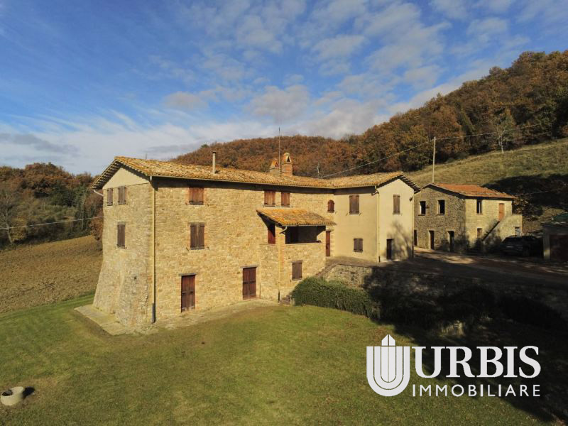 Complesso Immobiliare – Loc. Petrata