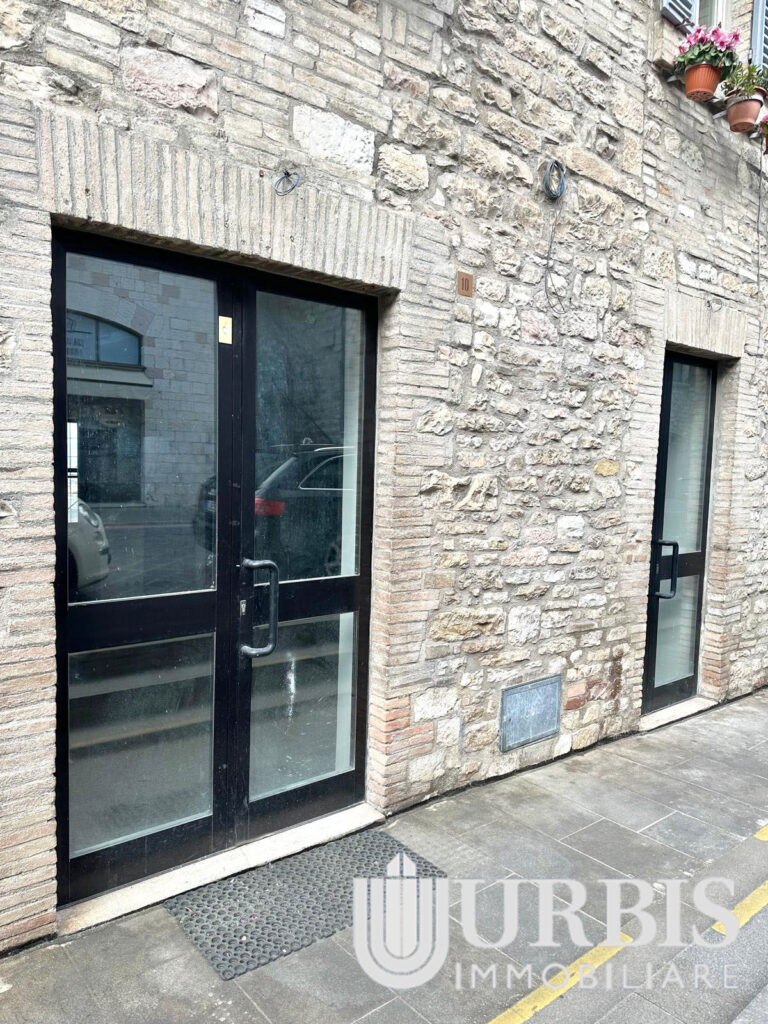 Negozio Assisi – Via Borgo Aretino