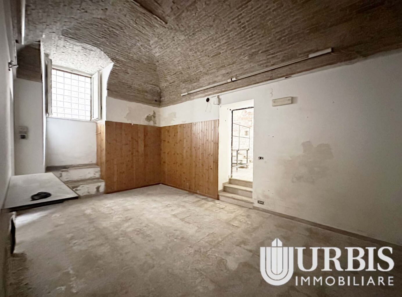 Negozio Assisi – Via Portica