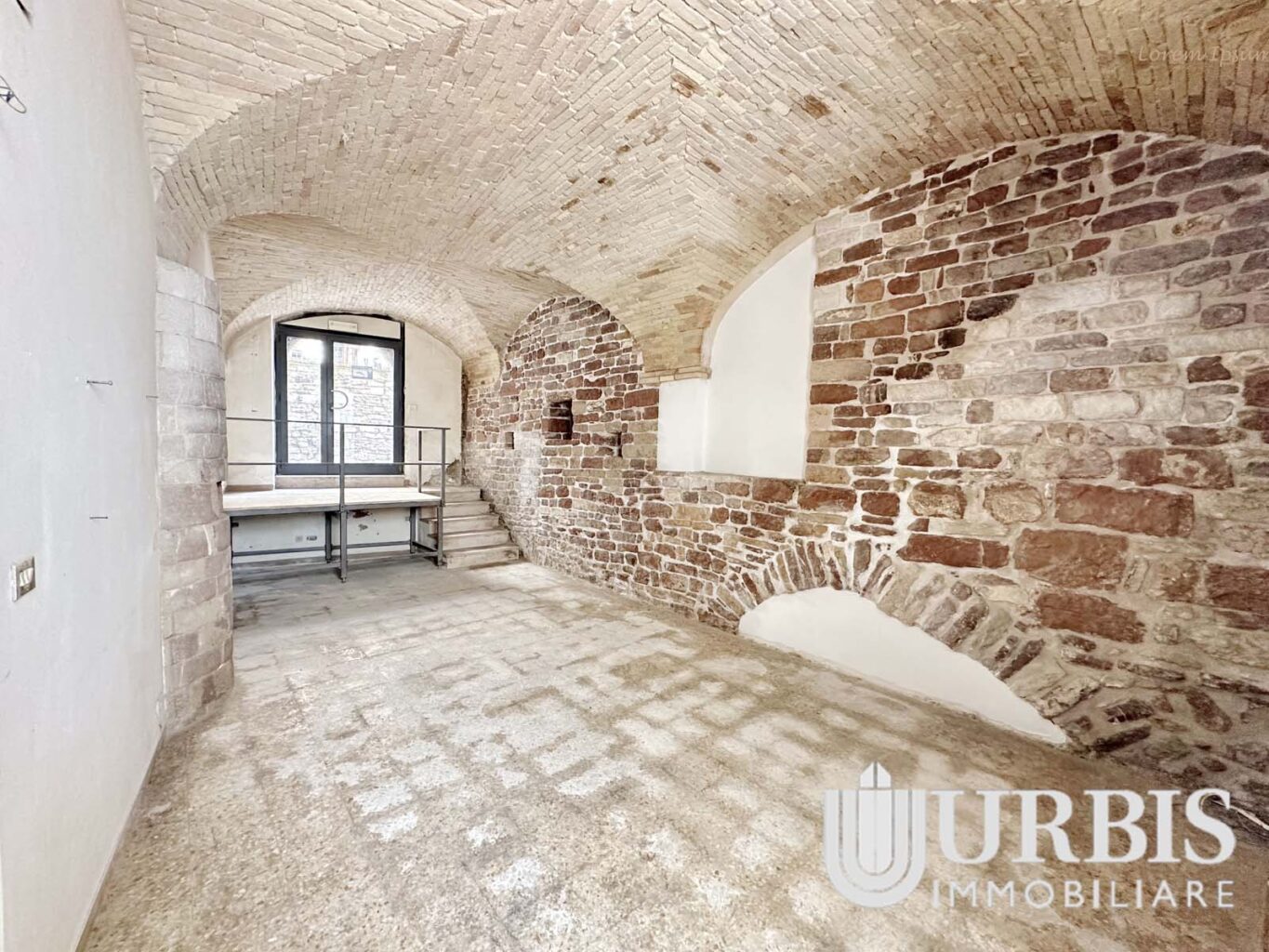 Negozio Assisi – Via Portica