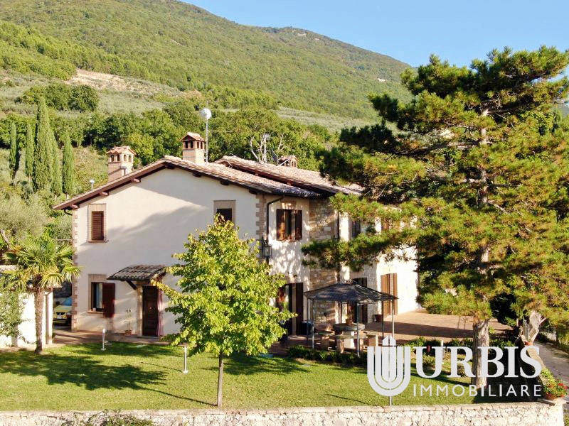 Villa Assisi – Loc. Viole di Assisi